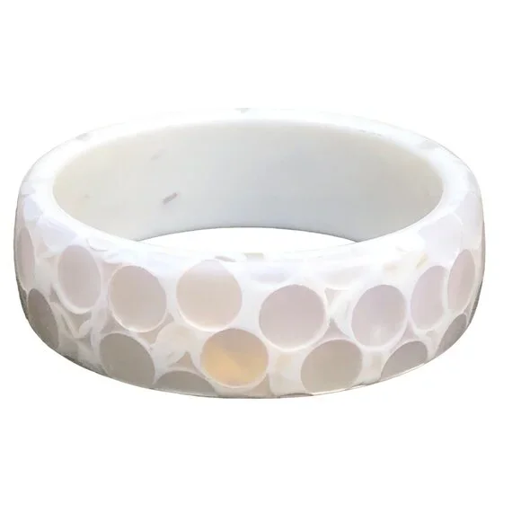 Chunky Vintage White Lucite Bangle Bracelet with Encased Mother of Pearl Polka D - Picture 5 of 7